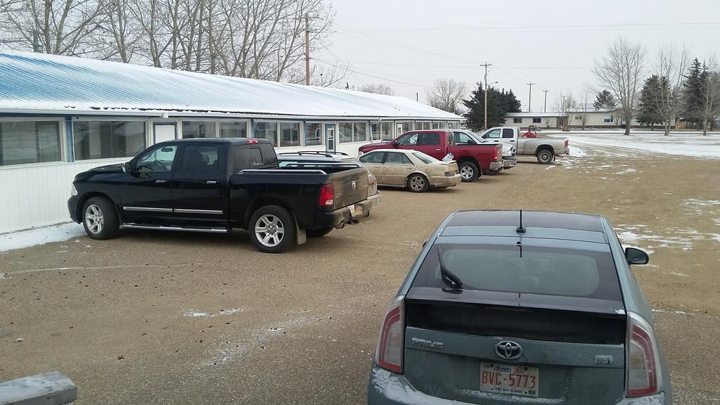 Raval Paradise Motel And Rv Park Youngstown Exterior photo